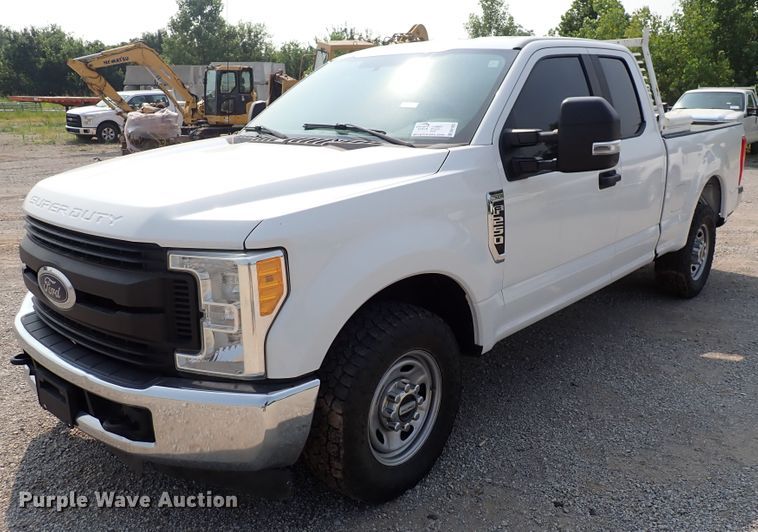 image for item DN1822 2017 Ford F250 Super Duty XL  SuperCab pickup truck