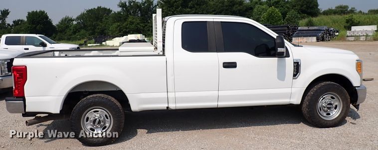 image for item DN1822 2017 Ford F250 Super Duty XL  SuperCab pickup truck