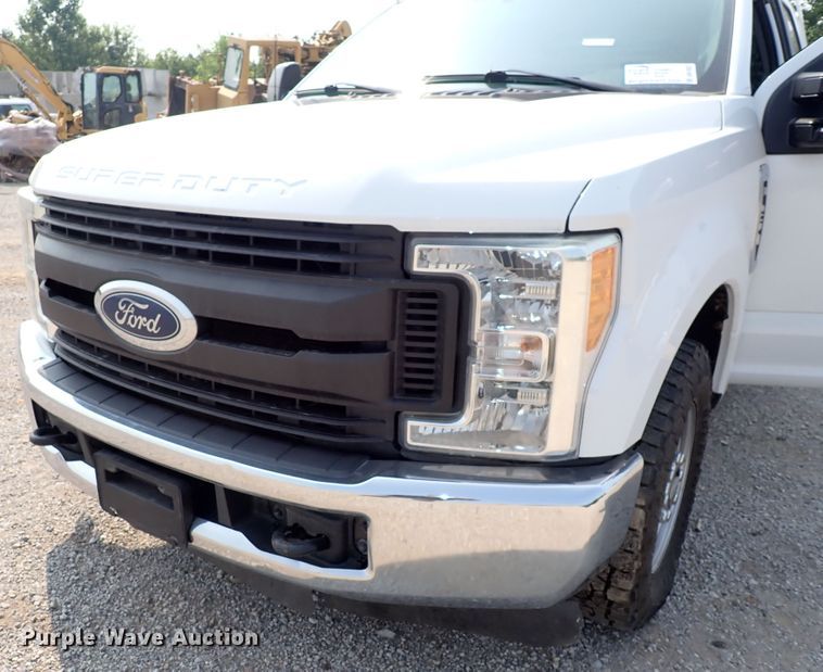image for item DN1822 2017 Ford F250 Super Duty XL  SuperCab pickup truck