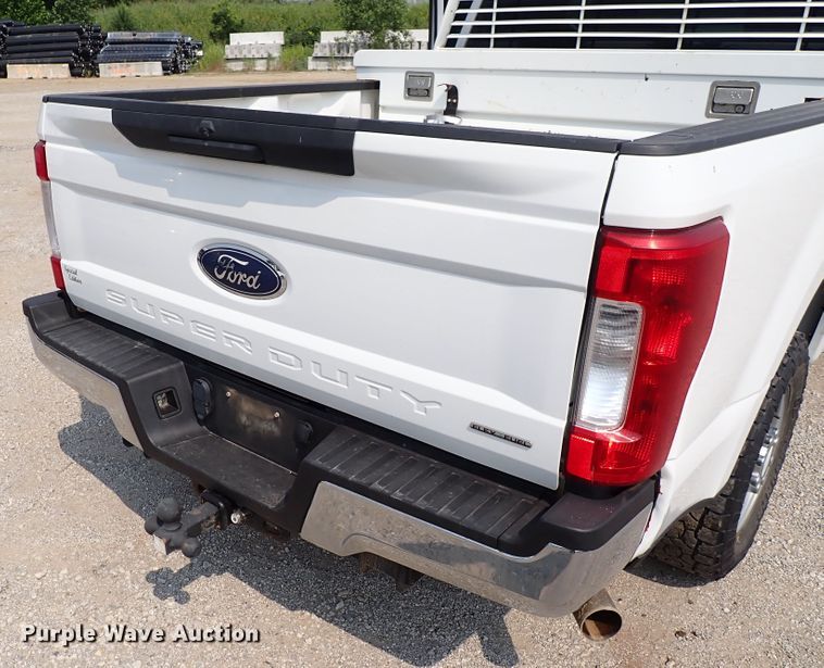 image for item DN1822 2017 Ford F250 Super Duty XL  SuperCab pickup truck