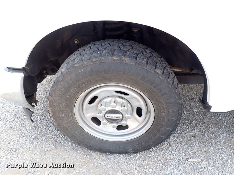 image for item DN1822 2017 Ford F250 Super Duty XL  SuperCab pickup truck