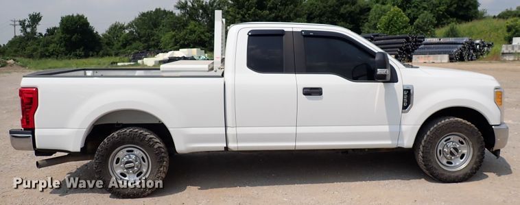 image for item DN1823 2017 Ford F250 Super Duty XL  SuperCab pickup truck