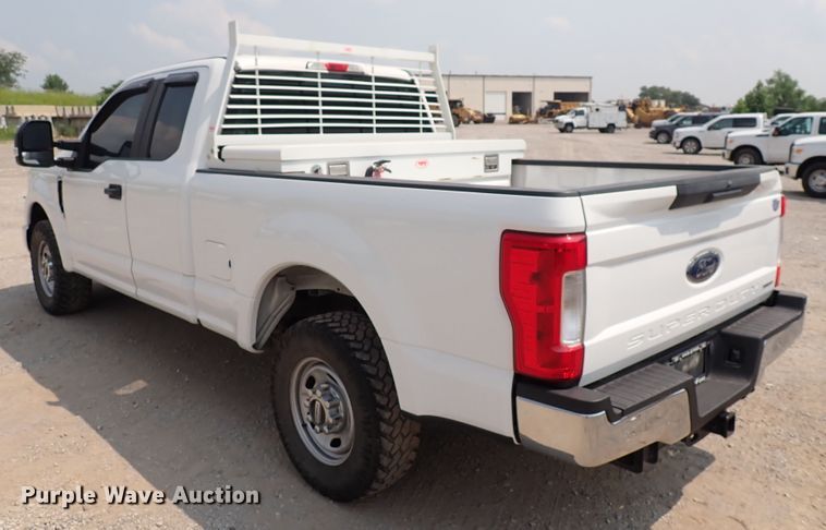 image for item DN1823 2017 Ford F250 Super Duty XL  SuperCab pickup truck