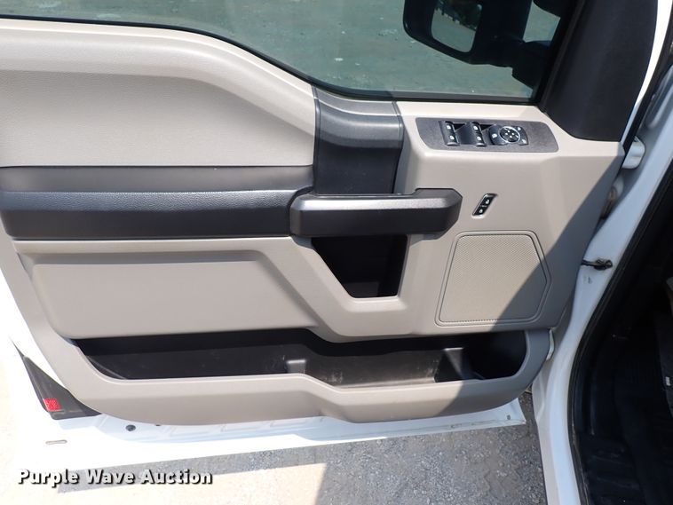 image for item DN1823 2017 Ford F250 Super Duty XL  SuperCab pickup truck