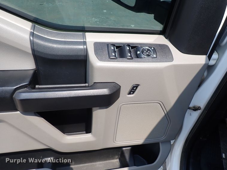 image for item DN1823 2017 Ford F250 Super Duty XL  SuperCab pickup truck