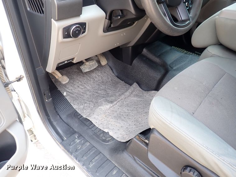 image for item DN1823 2017 Ford F250 Super Duty XL  SuperCab pickup truck