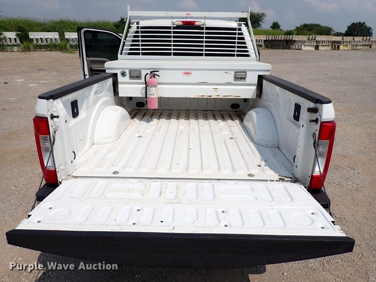 image for item DN1823 2017 Ford F250 Super Duty XL  SuperCab pickup truck