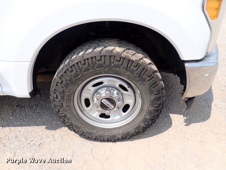 image for item DN1823 2017 Ford F250 Super Duty XL  SuperCab pickup truck