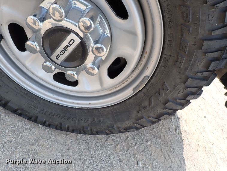 image for item DN1823 2017 Ford F250 Super Duty XL  SuperCab pickup truck