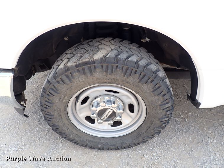 image for item DN1823 2017 Ford F250 Super Duty XL  SuperCab pickup truck