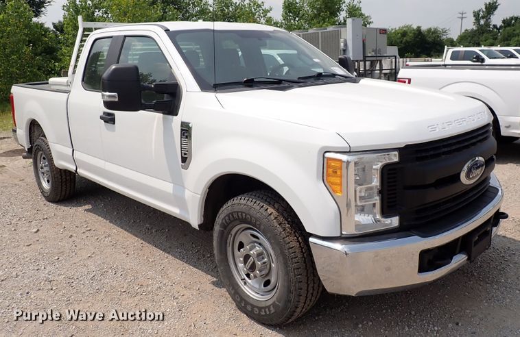 image for item DN1824 2017 Ford F250 Super Duty XL  SuperCab pickup truck