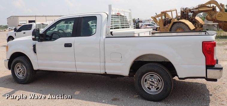 image for item DN1824 2017 Ford F250 Super Duty XL  SuperCab pickup truck