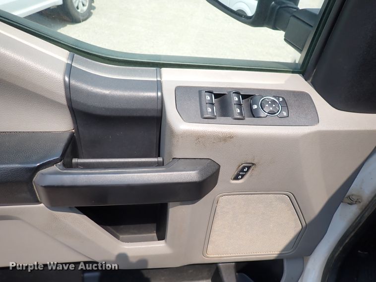 image for item DN1824 2017 Ford F250 Super Duty XL  SuperCab pickup truck