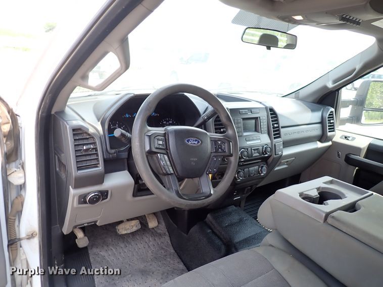 image for item DN1824 2017 Ford F250 Super Duty XL  SuperCab pickup truck