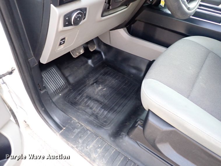 image for item DN1825 2018 Ford F150 XL  SuperCrew pickup truck