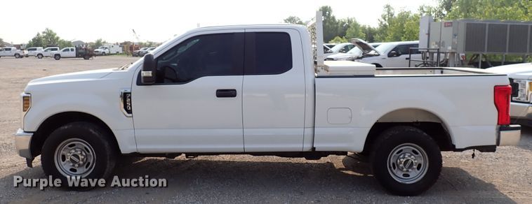 image for item DN1827 2018 Ford F250 Super Duty XL  SuperCab pickup truck