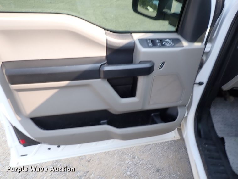 image for item DN1827 2018 Ford F250 Super Duty XL  SuperCab pickup truck