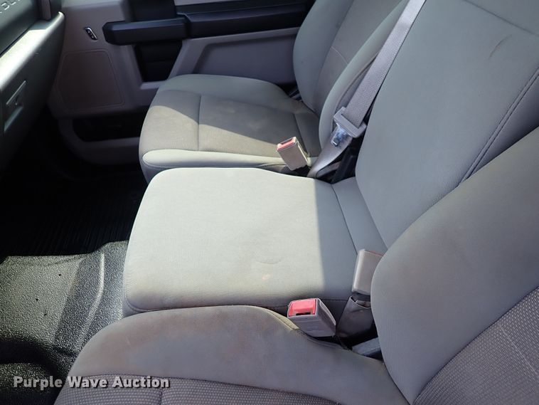 image for item DN1827 2018 Ford F250 Super Duty XL  SuperCab pickup truck