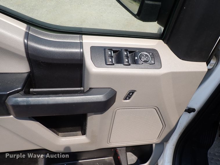 image for item DN1830 2016 Ford F150 XL  SuperCrew pickup truck