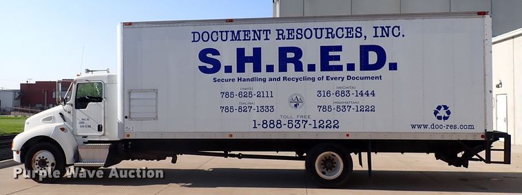 image for item DN1860 2004 Kenworth T300  box truck