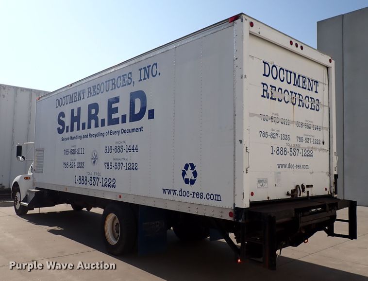 image for item DN1860 2004 Kenworth T300  box truck