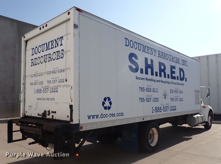 image for item DN1860 2004 Kenworth T300  box truck