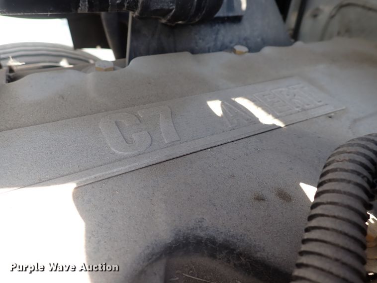 image for item DN1860 2004 Kenworth T300  box truck