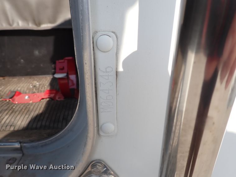 image for item DN1860 2004 Kenworth T300  box truck