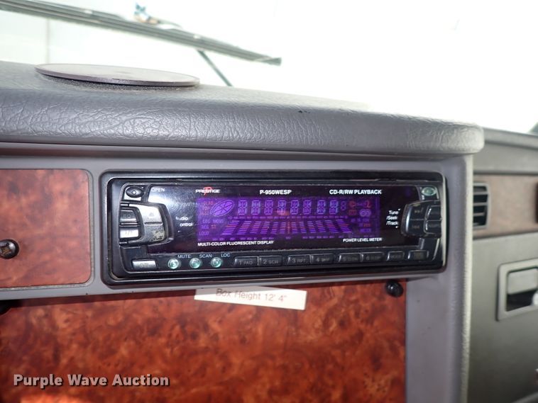 image for item DN1860 2004 Kenworth T300  box truck