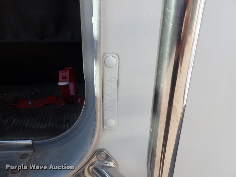 image for item DN1860 2004 Kenworth T300  box truck