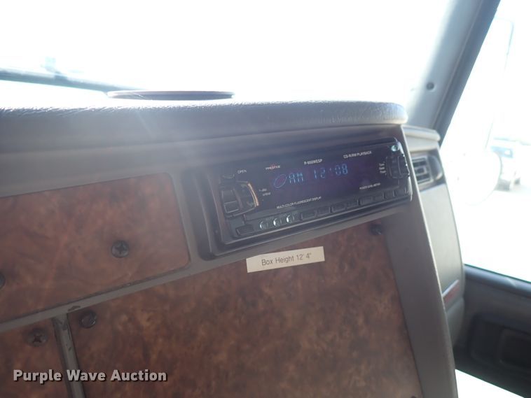 image for item DN1860 2004 Kenworth T300  box truck