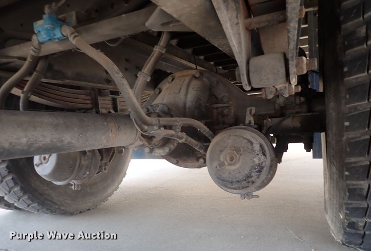 image for item DN1860 2004 Kenworth T300  box truck