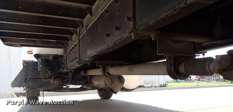 image for item DN1860 2004 Kenworth T300  box truck