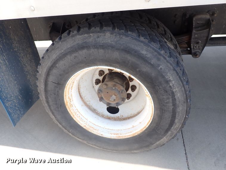 image for item DN1860 2004 Kenworth T300  box truck