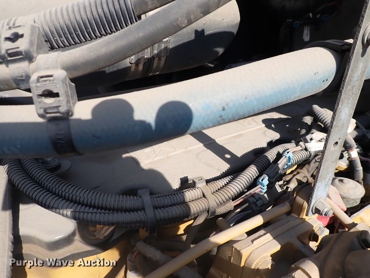 image for item DN1860 2004 Kenworth T300  box truck