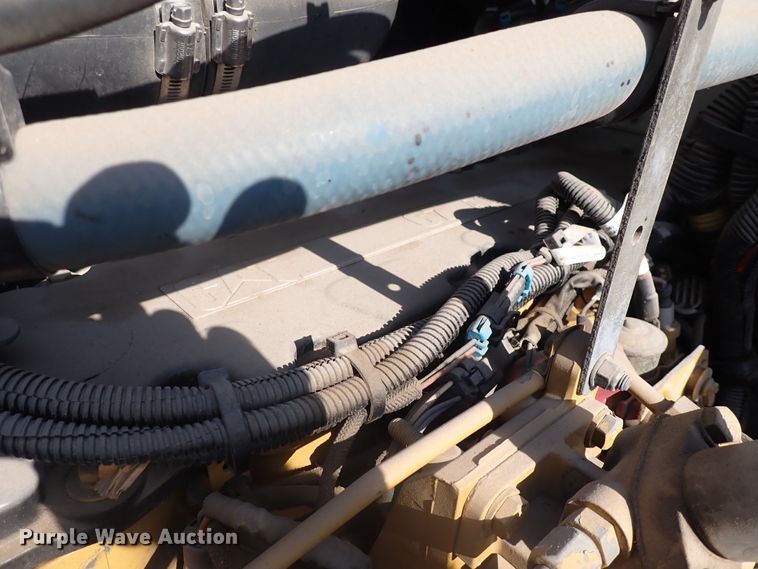 image for item DN1860 2004 Kenworth T300  box truck