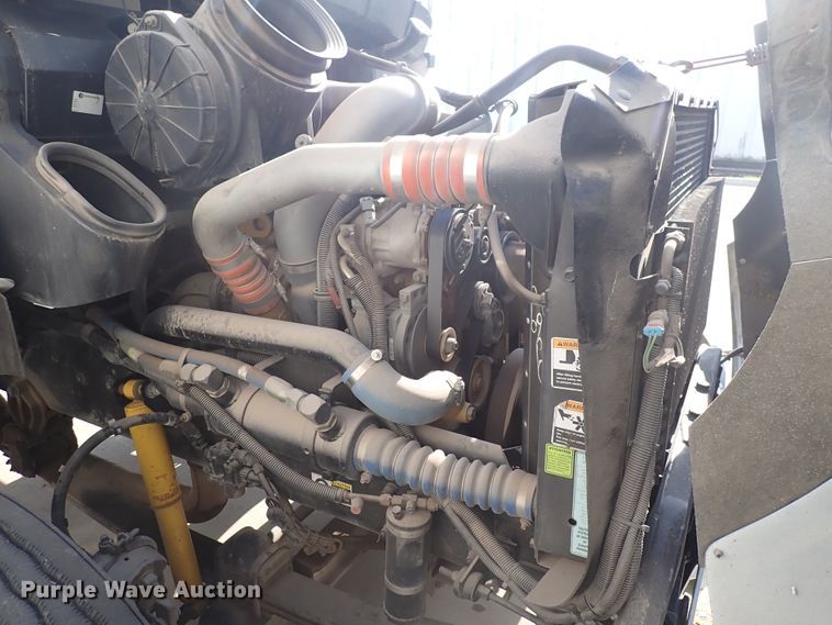 image for item DN1860 2004 Kenworth T300  box truck