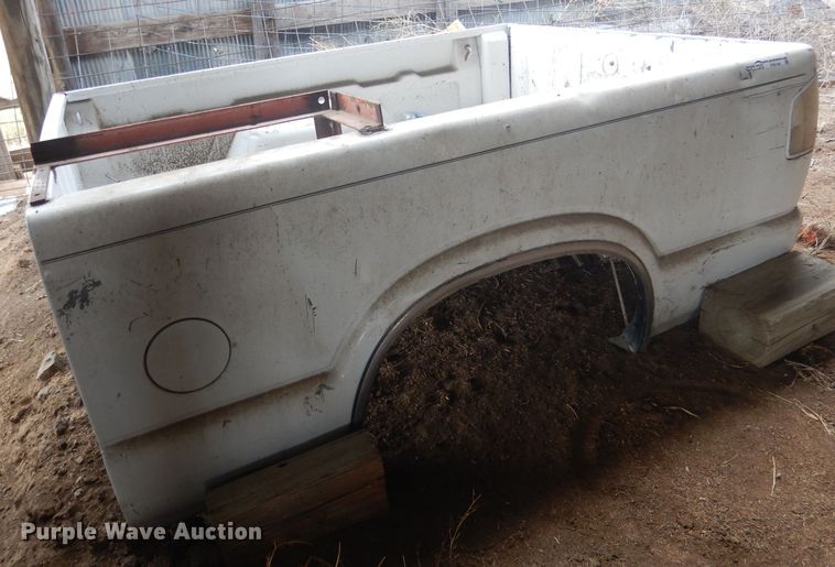 image for item FI9144 Pickup truck bed