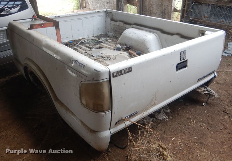 image for item FI9144 Pickup truck bed