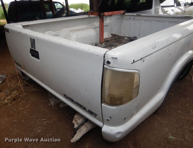 image for item FI9144 Pickup truck bed