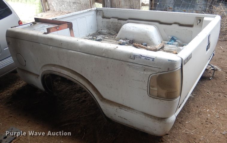 image for item FI9144 Pickup truck bed