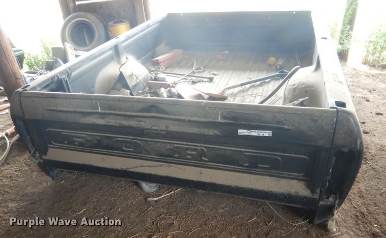 image for item FI9146 Pickup truck bed