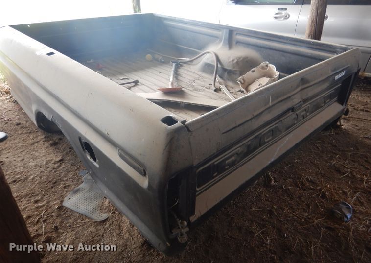 image for item FI9146 Pickup truck bed