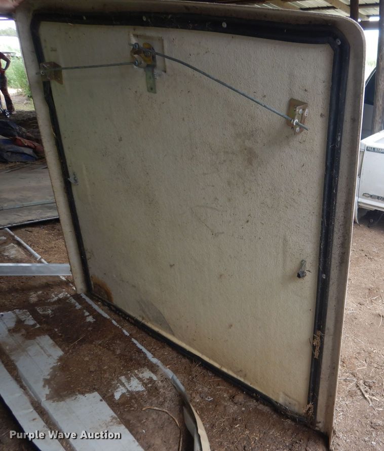 image for item FI9147 Pickup bed cover