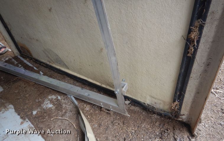 image for item FI9147 Pickup bed cover