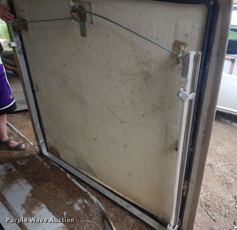 image for item FI9147 Pickup bed cover