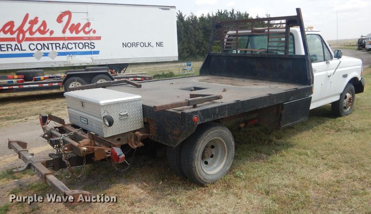 image for item FI9148 1997 Ford F350  tow truck