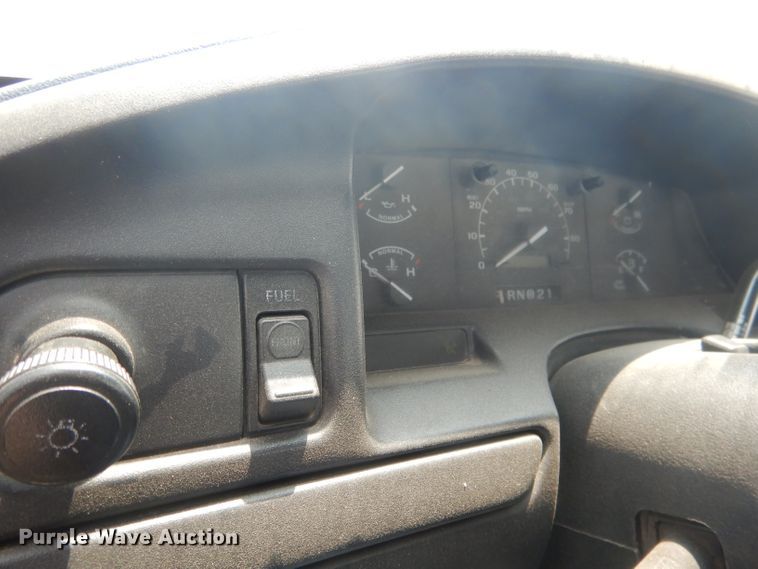 image for item FI9148 1997 Ford F350  tow truck