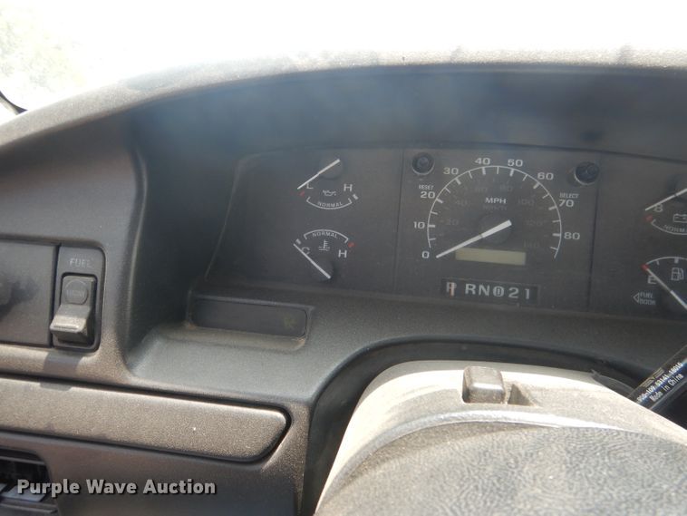 image for item FI9148 1997 Ford F350  tow truck