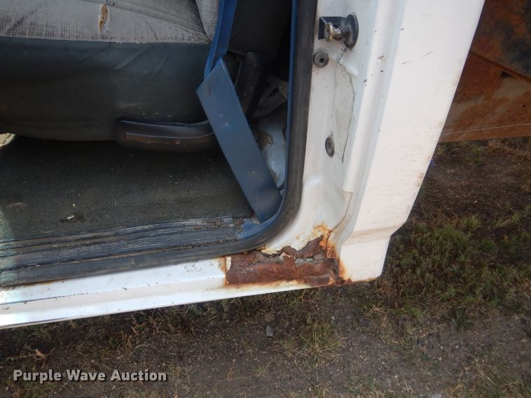 image for item FI9148 1997 Ford F350  tow truck